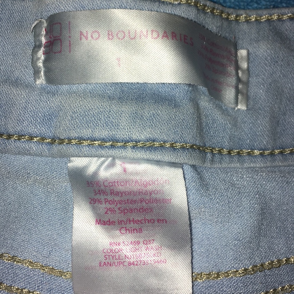 Shorts - Picture 4 of 4